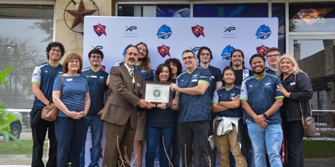 From Outsider to Empowering Mentor: How XP League Franchise Owner Glenn Howard is Creating a Safe Haven for the Next Generation of Gamers Photo